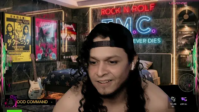Show modela chino_roz na web-kameri