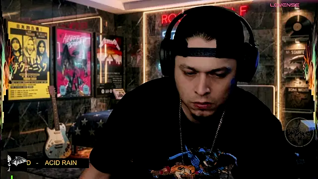 chino_roz Show Webcam