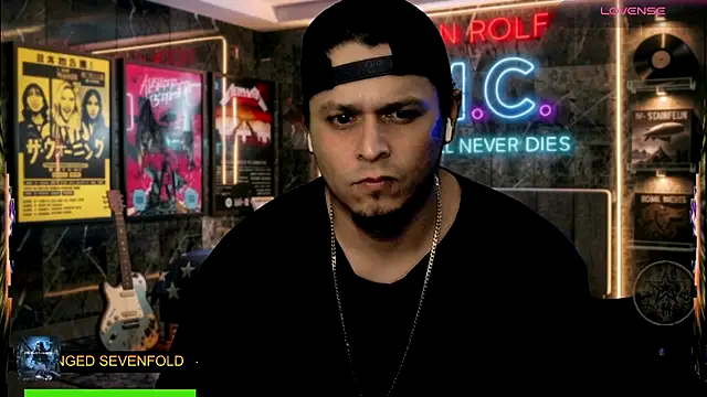 Show modela chino_roz na web-kameri