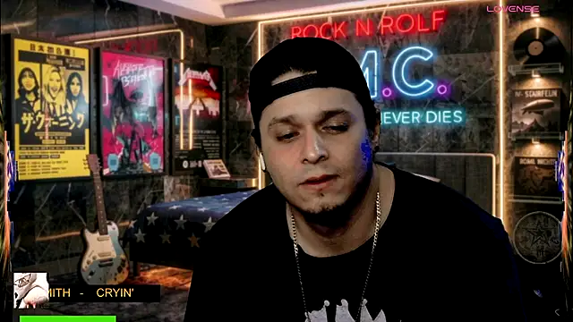 Show modela chino_roz na web-kameri