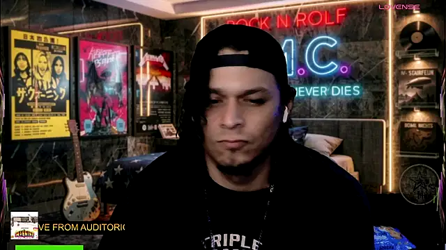 chino_roz – webcam-show