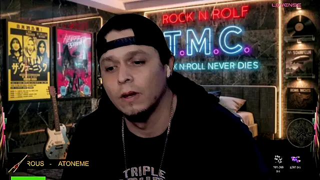 chino_roz Show Webcam