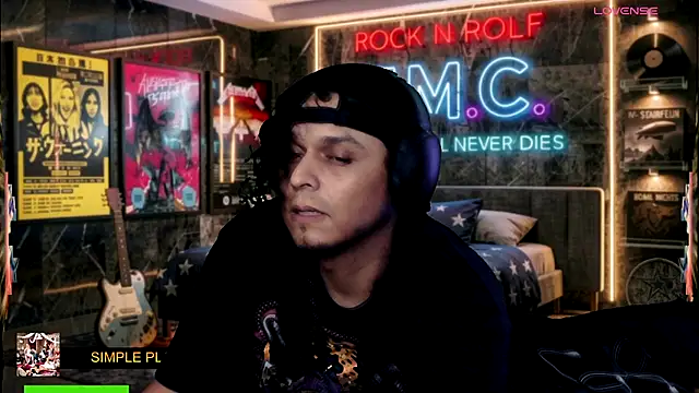 chino_roz Webcam show