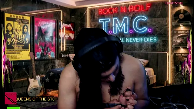 chino_roz Webcam show