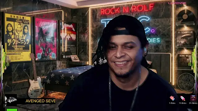 chino_roz Show in webcam