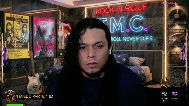 Show modela chino_roz na web-kameri