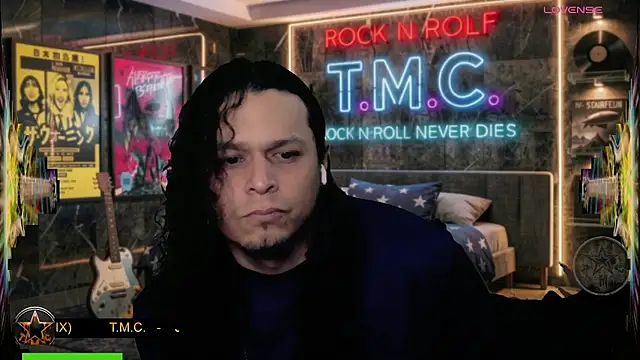 Show modela chino_roz na web-kameri