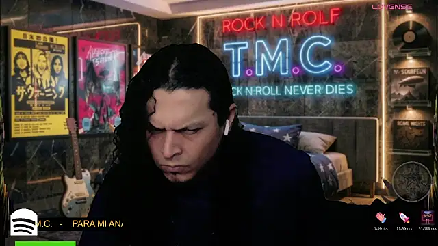 chino_roz Show Webcam