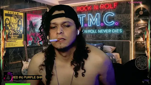 chino_roz Show Webcam