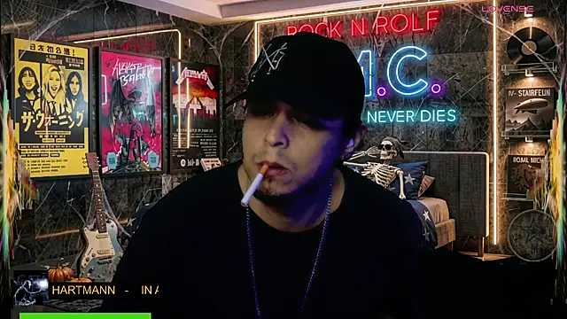 chino_roz's Webcam Show