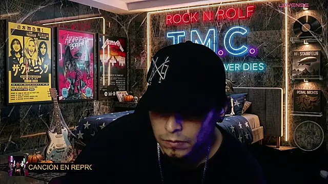 chino_roz's Webcam Show