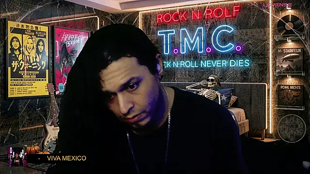 chino_roz Show Webcam