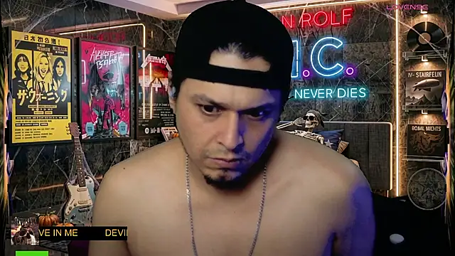 הופעת וובקאם של chino_roz