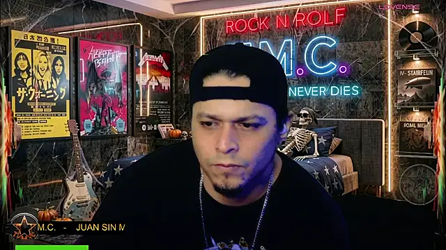 chino_roz – webcam-show