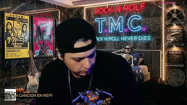 chino_roz Webcam show