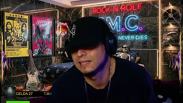 chino_roz Pertunjukan Webcam