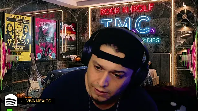 chino_roz's Webcam Show