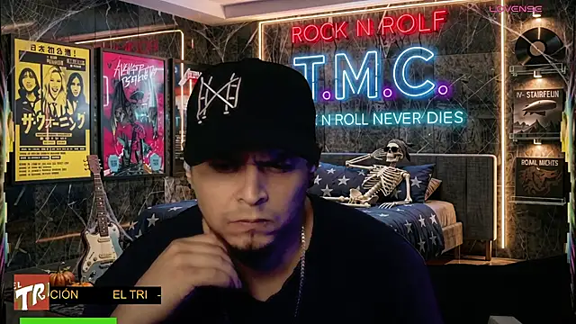 chino_roz Webcam Show