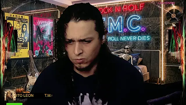 chino_roz Show Webcam
