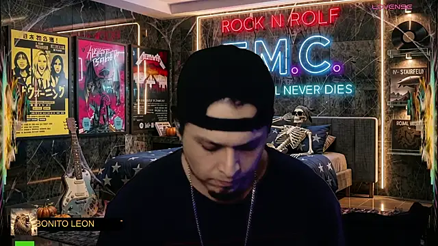 chino_roz's Webcam Show