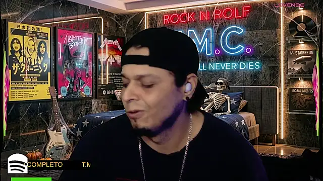 chino_roz webkamerás műsora