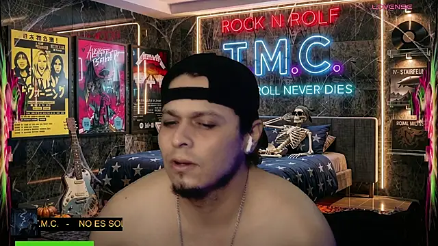 chino_roz Show Webcam