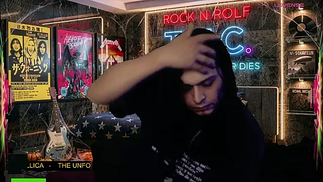 chino_roz Show Webcam