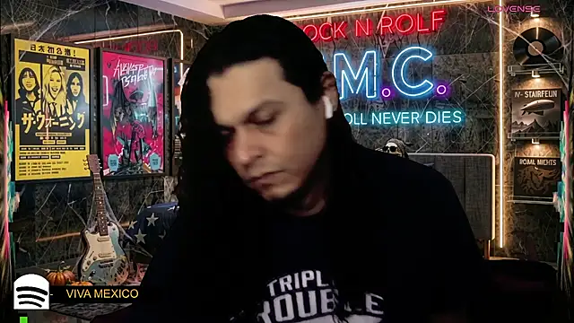 chino_roz's Webcam Show