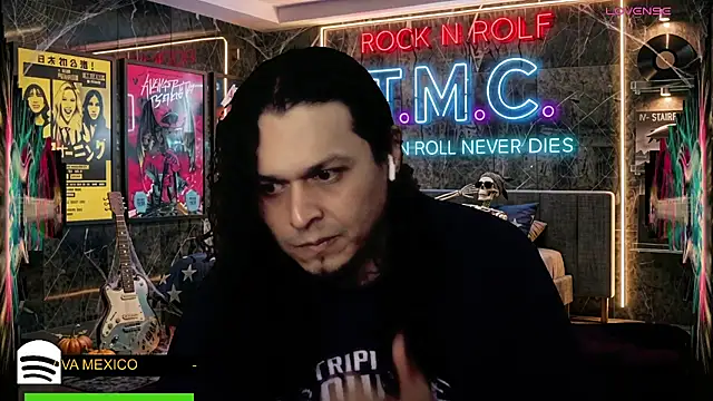 chino_roz Show Webcam