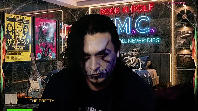 Pokazy przed kamerką – chino_roz