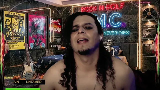 Pokazy przed kamerką – chino_roz