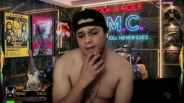Pokazy przed kamerką – chino_roz