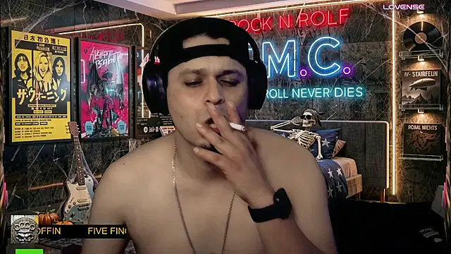 chino_roz's Webcam Show