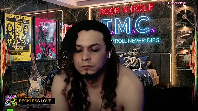 Show modela chino_roz na web-kameri