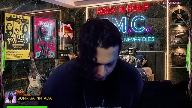 Вебкам-шоу chino_roz