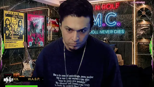 chino_roz Show Webcam