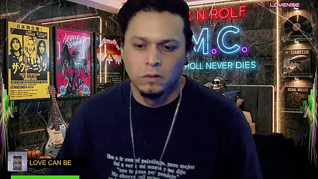 Show modela chino_roz na web-kameri