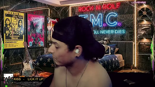 chino_roz's Webcam Show