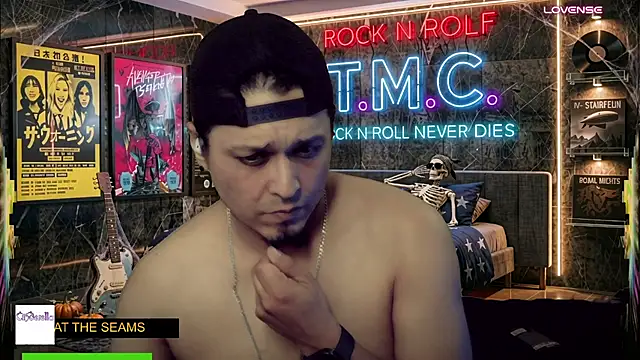 chino_roz webkamerás műsora