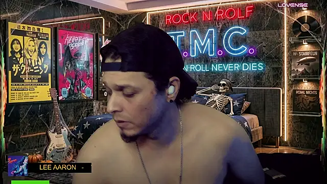 chino_roz's Webcam Show