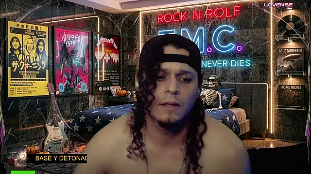 chino_roz Webcam show