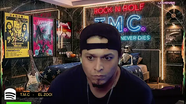 Онлайн чат XXX chino_roz
