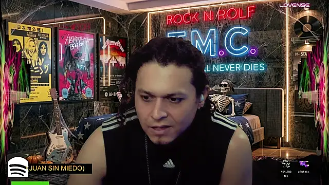 chino_roz webkamerás műsora