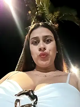 Show modela Latina_sexy1 na web-kameri