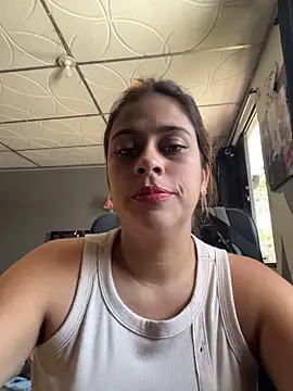 Show de MariBelle1 na webcam