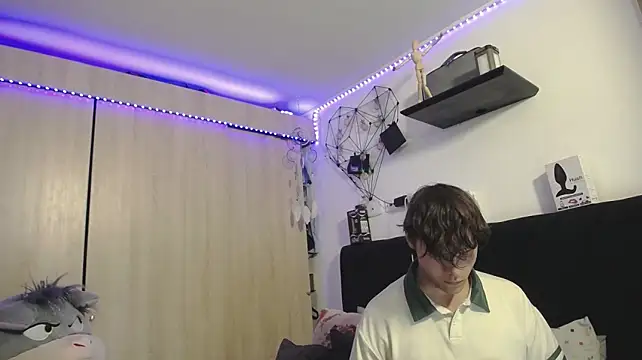 Santiago_kiler Pertunjukan Webcam