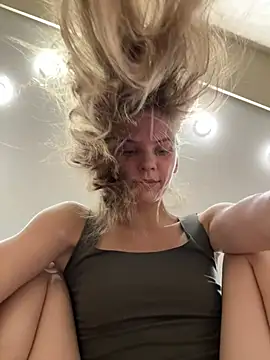 แชท XXX สดของ LeyaJohnson