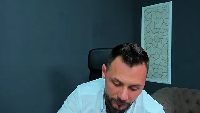 Show modela BrianHunts na web-kameri