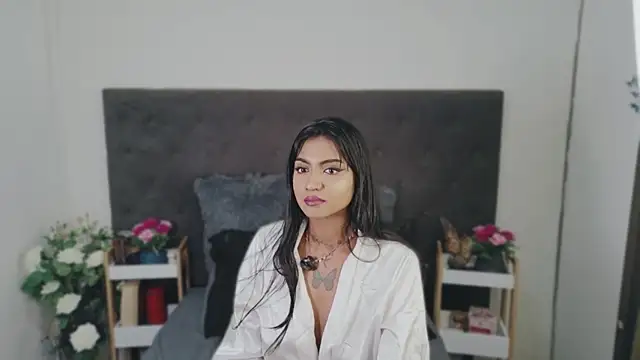 Delilah_Blazee Obrolan Langsung XXX