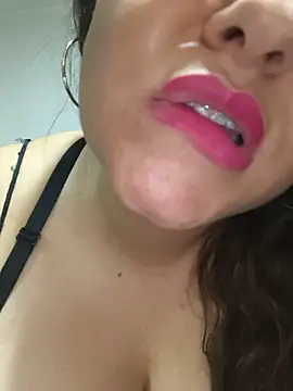 XXX chat uživo modela sakotodika
